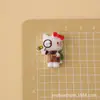 Accesorios de resina para manualidades de dibujos animados, incluyendo artículos con temática de gatos, pegamento color crema, pinzas para el cabello, fundas para teléfonos, dijes para zapatos, llaveros y colgantes