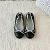 Sapatos estilo boneca para mulheres, modelo novo, absolutamente lindos, perfeitos para combinar com saias, com laço, salto baixo baixo, adequados para o dia a dia, Mary Jane