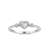 Anillo de Plata de Ley S925 Estilo Nuevo Triángulo Invertido con Circonita para Mujer, Diseño de Nicho Simple y Versátil, Anillo de Dedo Índice de Alta Gama