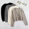 Suéter Adelgazante de Punto Trenzado con Flor de Goma de Cintura Alta Ultra Corto para Mujer, Nuevo Cardigan de Punto de Botones Individuales Primavera 2023