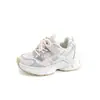 Nuevos zapatos de papá de malla transpirable para niños 2026 zapatillas de moda de otoño para niños mayores zapatillas casuales para correr venta al por mayor