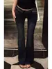 Jeans Flare de Cintura Baixa com Rebites Retrô para Mulheres 2026 Primavera/Verão Estilo Americano Novos Bolsos Traseiros Skinny Calça Ferradura