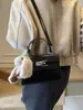 2026 Nuevo Bolso de Hombro Versátil de Moda para Mujer, Bolso Cruzado de Alta Gama para Viajes Diarios, Bolso de Mano Exquisito con Patrón de Cocodrilo, Bolso Cuadrado Pequeño