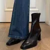 Botines de tacón alto para mujer, nueva colección otoño/invierno 2026, botines estilo Martin de punta cuadrada, negros, tacones gruesos de estilo francés, forrados de felpa para abrigar, botas adelgazantes