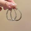 Cara Cuadrada Pendientes de Aro de Gotas de Agua Adecuados Pendientes de Aro para Mujer Sentido Avanzado de Lujo Ligero Anillo Pendientes Viento Frío Exagerado Anillo de Oreja Grande