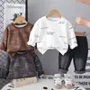 Sudadera de Primavera y Otoño para Niños 2025 Nuevo Top Elegante de Primavera para Niños Mayores Conjunto de Dos Piezas Venta al por Mayor desde la Fábrica de Origen