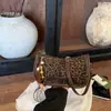Bolso de Hombro con Remaches de Moda para Mujer Popular 2026 Nuevo Bolso Simple Tipo Dumpling Textura Moderno para Hombro Cruzado para Mujer