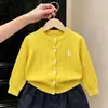 Roupas Infantis Estilo Coreano 2026 Outono Novidades Unissex Amarelo Tricô de Ponto Trançado Cardigã Bordado Shorts Azul Marinho Tendência