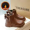 Botas Infantis de Couro Macio 2026 Outono/Inverno Novo Estilo Solado Macio Para Menina Novas Botas Martin Estilosas Botas Curtas de Princesa com Pelúcia