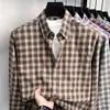 Camisa a cuadros cepillada casual para hombre transfronteriza, manga larga, nuevo estilo primavera y otoño, camisa casual sin planchado para hombres jóvenes, moderna