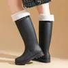 Botas de lluvia de caña alta 2026, antideslizantes, estilo mujer, duraderas, aptas para uso en cocina, cálidas, impermeables, con forro de felpa, botas de goma, botas de lluvia para adulto, engrosadas