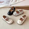 Zapatos de Princesa para Niñas de 6 a 12 Años, Estilo Princesa Primavera y Otoño, Zapatos de Piel Versátiles Plateados para Niños con Suelas Suaves, Zapatos Planos de Rendimiento para Niños