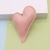 Etiquetas en forma de corazón de PU en stock, decoraciones para empaque de flores, decoraciones para caja de regalo de ramo de rosas y accesorios para flores eternas