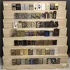 Estantería de Escalera de Madera para Transmisión en Vivo de Nuevo Producto, Soporte de Exhibición para Tarjetas de Felicitación, Fundas de Teléfono, Esmalte de Uñas y Exhibición de Thangka
