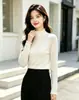 Camiseta base de punto de dos piezas con núcleo de lana hilada, estilo dulce, cuello alto simple con volantes, suéter grueso nuevo de otoño e invierno para mujer