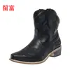 Nuevos zapatos de mujer de otoño e invierno 2026 en stock, botas de cuero para mujer bordadas de punta y talla grande para Wish, Amazon y tiendas independientes