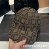 Moda de verano gorra simple tendencia de comercio exterior hilo teñido decorativo letra sándwich protección solar ala grande gorra de palo venta al por mayor