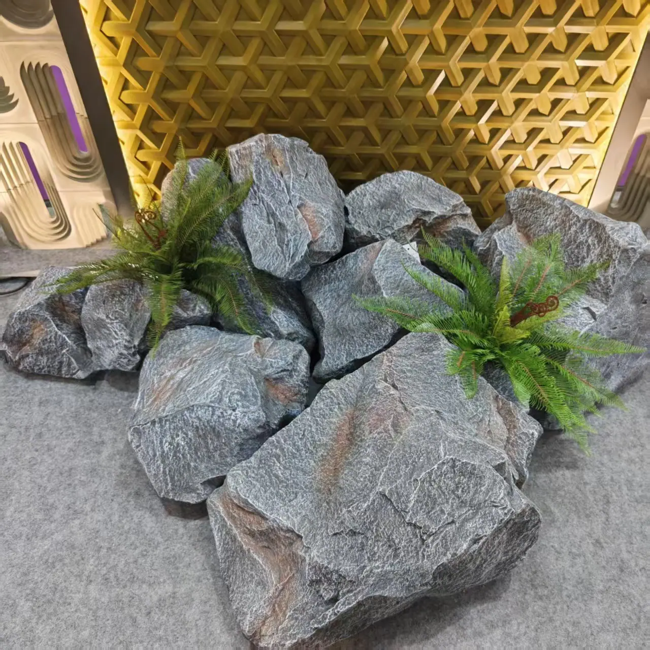 灰色泡沫石头
