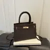 Bolso de hombro elegante y minimalista, perfecto para ir al trabajo, un bolso cuadrado pequeño, nueva colección otoño 2026, bolso de mano casual para mujer