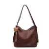 Bolsa de grande capacidade transfronteiriça feminina nova design retrô estiloso senso de design mochila casual para o dia a dia bolsa de ombro único moderna