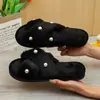 Pantuflas de Algodón Peludo con Tira Cruzada de Perlas para Mujer, Ropa de Casa Transfronteriza, Pantuflas de Punta Abierta Peludas con Suela Gruesa Estilo Hada Dulce