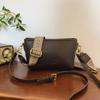 Bolsos de Moda para Mujer Transfronterizos 2026, Nuevo Estilo de Nicho con Correa Ancha para el Hombro, Bolso Cuadrado Pequeño, Simple y Versátil, Adecuado para el Viaje Diario, Bolso Bandolera de un Solo Hombro