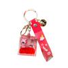 Nuevo llavero de arena movediza con forma de oso de fresa a la deriva, colgante para mochila escolar de astronauta para mujer, joyería pequeña al por mayor