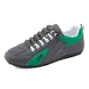 Sapatos de dirigir masculinos primavera sapatos masculinos moda tudo combina tênis casual cano baixo leve fácil de calçar ervilhas moda