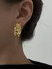 Aretes estilo ins europeo y americano personalizados con diseño geométrico plisado texturizado retro anillo C estilo antiguo simple de moda para la oreja
