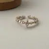 Anillo Ajustable de Mariposa Incrustado de Diamantes, Moderno y Único, con un Ambiente de Lujo Ligero, Anillo de Diseño de Nicho Estilo Ins de Gama Alta