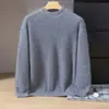 Nueva camiseta base de punto de cachemira para otoño e invierno, moderna, suave, cómoda, color liso, jersey, cuello medio alto simple para hombre