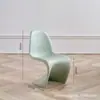 Cadeira de Jantar Infantil em Formato de S com Design de Plástico, Adequada para Uso Doméstico, Banquinho Pequeno de Plástico para Crianças, Cadeira Panton Moderna Minimalista
