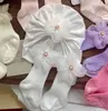Conjunto de Chapéu e Meias para Bebê Menina, Chapéu Pulôver Fofo com Flores e Pérolas, Chapéu Protetor de Moleira para Recém-nascido