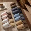 Pantuflas de felpa de invierno para hombre, nuevo estilo 2026, antideslizantes para interiores, cálidas y de algodón con forro polar para hombre