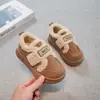 Zapatos de Algodón para Niños 2026 Otoño/Invierno Nuevo Estilo Botas de Nieve con Forro de Terciopelo para Niñas Suela Antideslizante Tallas Medianas/Grandes para Niños Cálidas para Exteriores Botas Cortas