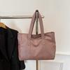 Bolsa Tote de Grande Capacidade Europeia e Americana Nova Bolsa Feminina Estilo Coreano Versátil Bolsa Grande Simples Bolsa de Ombro de Mão Bolsa Feminina de Couro Macio