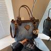 Bolsa Balde Portátil Tendência Versátil Feminina 2025 Nova Moda Casual Bolsa de Ombro Bolsa de Mão Toque de Alto Padrão para Mulheres