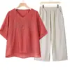 Camiseta Bordada de Manga Corta de Alta Gama para Mujer 2026 Verano Nuevo Estilo Conjunto de Dos Piezas para Madres de Mediana Edad con Pantalones y Top