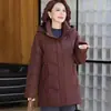 Chaqueta de plumón de ganso blanco auténtico para mujer, ropa de invierno 2026 nuevo modelo, marca grande, engrosada, talla grande, corte holgado, abrigo moderno para mediana edad y personas mayores