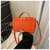 Bolsa Feminina Moda Primavera 2023 Nova Fashionável Bolsa Transversal Texturizada Portátil Estilo Coreano Bolsa Feminina Bolsa de Ombro Retrô