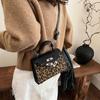 Mochila Kelly de Nicho Retrô Estampa de Leopardo Feminina 2025 Outono Nova Popular Grande Capacidade Ombro Único Transversal