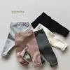 Leggings Lisos para Niñas 26 Otoño Nuevo Estilo Pantalones Exteriores Elásticos para Niñas Estilo Coreano Pantalones Versátiles de Moda en Múltiples Colores