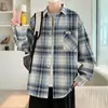 Camisa masculina de manga comprida, camisa xadrez casual e solta para primavera e outono, jaqueta com lapela estilo americano, peça externa moderna e estilosa
