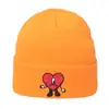 Gorro de punto bordado de Bad Bunny, conejo malo, cantante transfronterizo, gorro de lana cálido de dibujos animados europeo y americano, gorro tipo pea para hombre y mujer