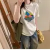 Camiseta de Manga Corta Estilo Hong Kong para Mujer 2026 Verano Nueva Cuello Redondo Versátil con Letras Holgada Blanca Impresa Top Corto Ins