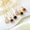 Colar de diamante quadrado colorido ultrabrilhante, best-seller transfronteiriço, corrente para clavícula de zircônia multicolorida, versátil, elegante, de alta moda, atacado
