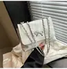 Bolsa de Nicho de Grande Capacidade Moda Borboleta 2025 Bolsa Transversal de Nicho de Alta Qualidade Bolsa Tote de Corrente de Ombro Único para Mulheres