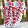 Zapatos de lona para hombre estilo antiguo 2026 verano nuevos zapatos finos de moda para adolescentes, zapatillas casuales versátiles estilo coreano