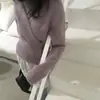 Estilo Chic Coreano 2026 Início da Primavera e Outono Novo Design Coreano Botão Diagonal Malha Slim-Fit Suéter para Mulheres