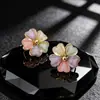 Brincos Coloridos de Margarida Estilo Pastoral para Mulheres, Luxo Leve, Brincos da Moda com Sensação de Alto Padrão, Exquisitos e Versáteis, Atacado